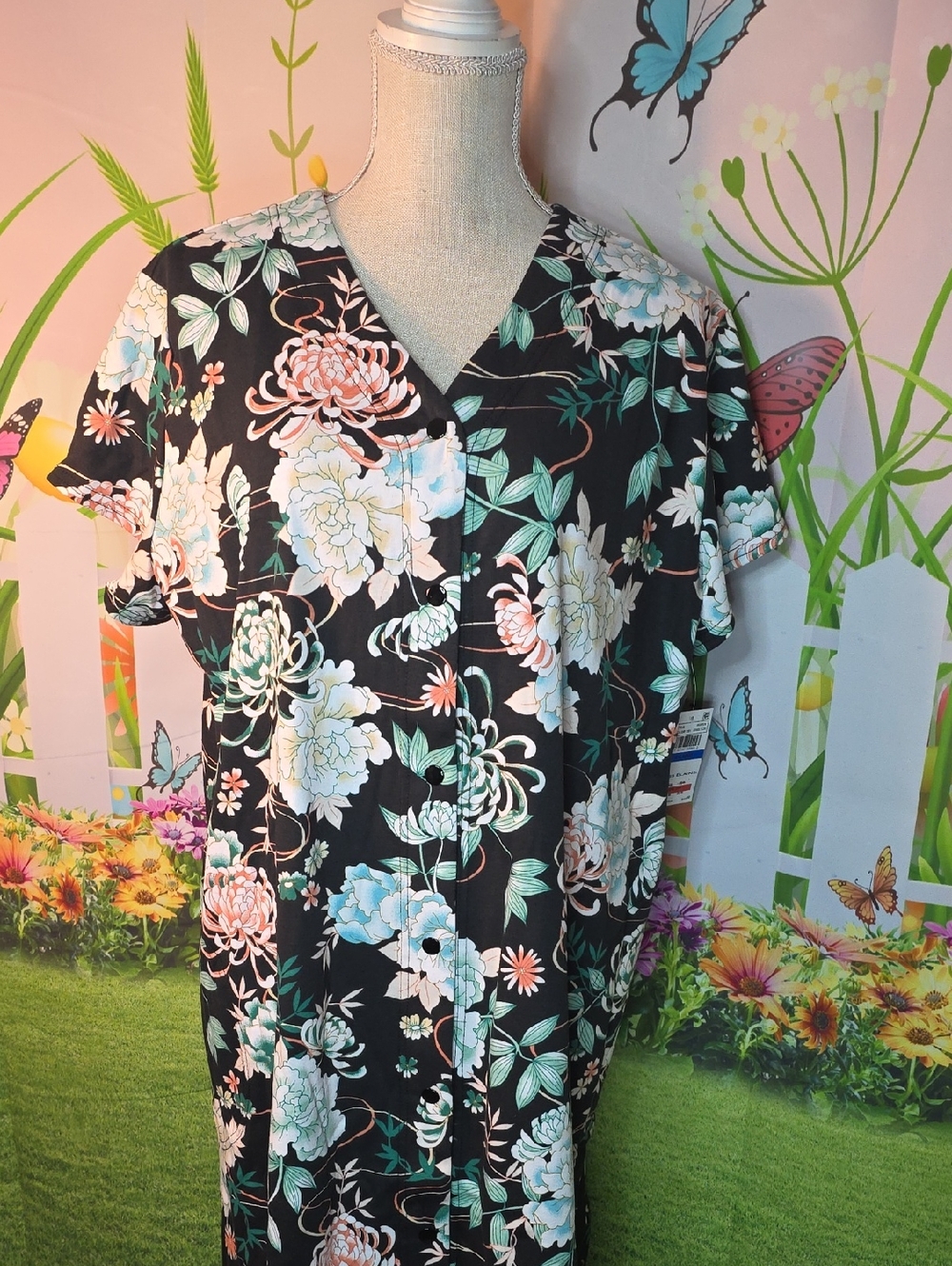 Miss Elaine Black Floral V-Neck Short Sleeve Robe Or House Coat In XL & Small - Picture 4 of 8